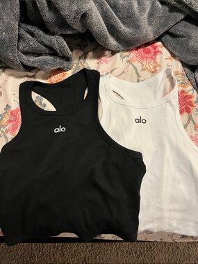 2  for 1 Alo Ribbed Racerback Crop Tank - Black & White